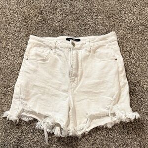 EUC RISEN JEANS Women's White Distressed DENIM Shorts MEDIUM BOUTIQUE stretch